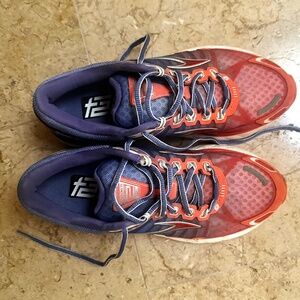 Brooks transcend 2 running shoes size 8